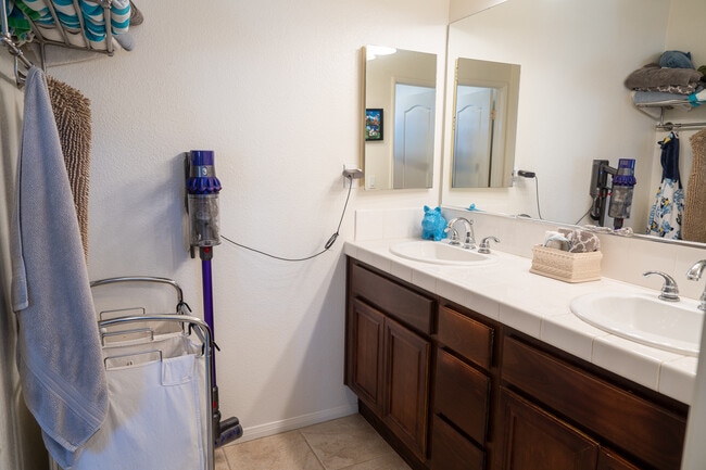 Building Photo - 10452 Whitcomb Way