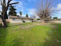 Building Photo - 2530 S Hall St