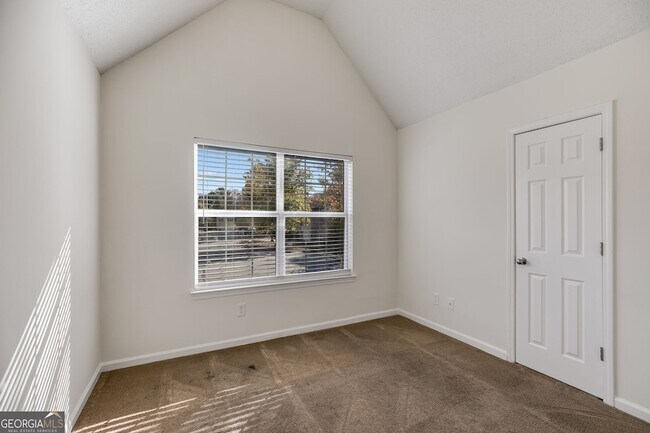 Building Photo - 6968 Foxmoor Way