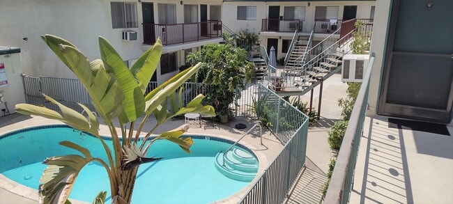 Primary Photo - 100 S Altadena Dr