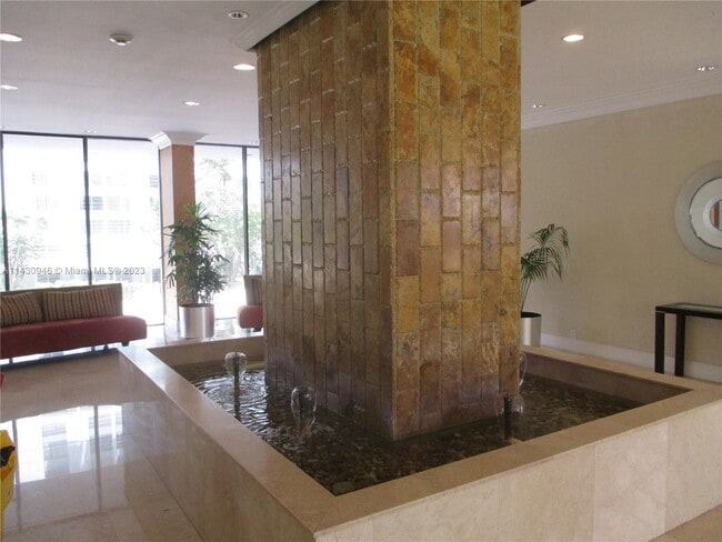 Building Photo - 1865 Brickell Ave