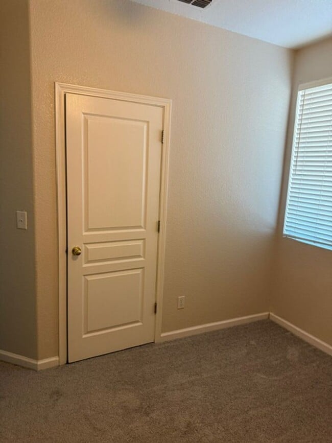 Building Photo - Spacious Single Story House in Natomas