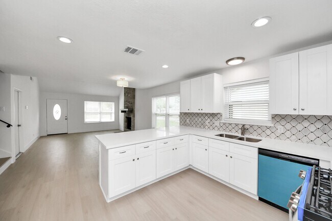 Building Photo - 3614 Almington Ln