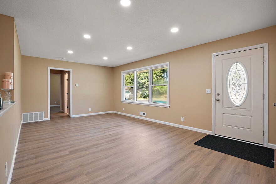 Building Photo - 7961 59th Ave N