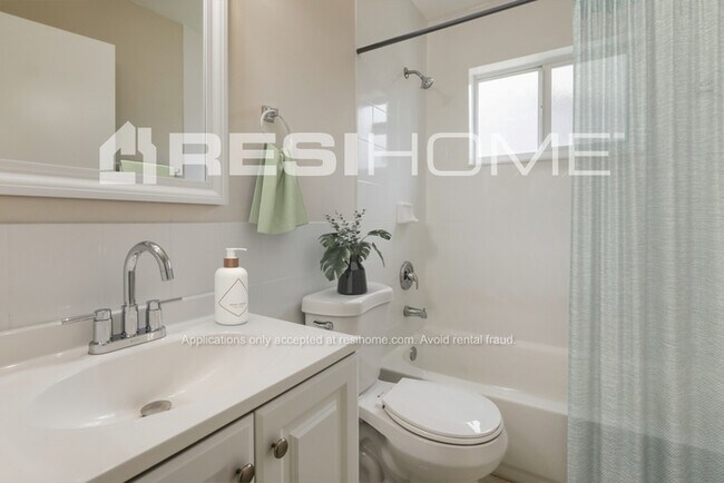 Building Photo - 12752 SW 265th Terrace