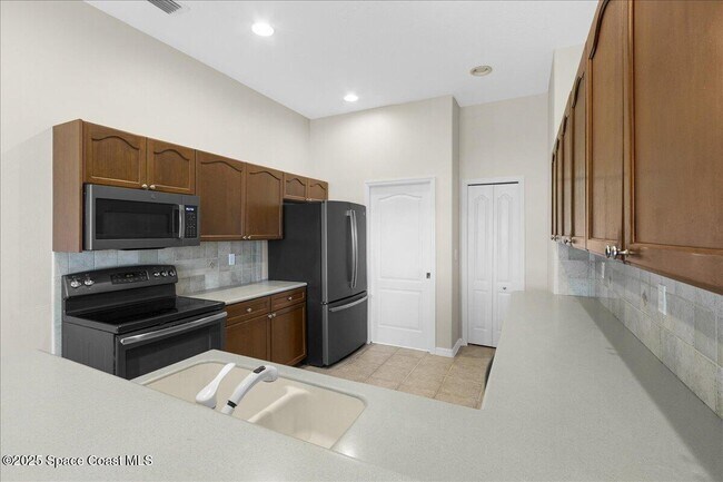 Building Photo - 2254 Brightwood Cir