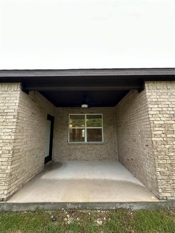 Building Photo - 2024 Brentwood Dr