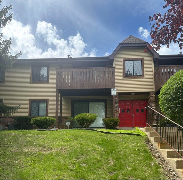 Building Photo - 7721 N 60th St