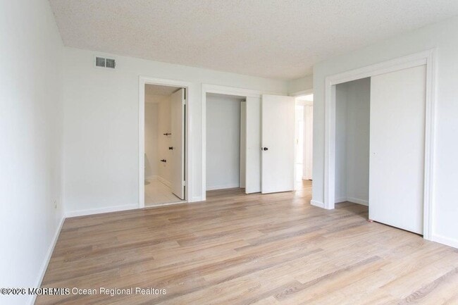 Building Photo - 78 Diane Dr