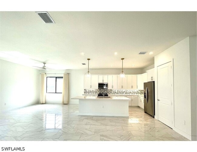 Building Photo - 4959 Brigata Wy