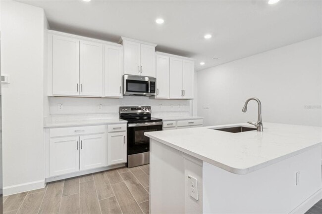 Building Photo - 31942 Folk Top St