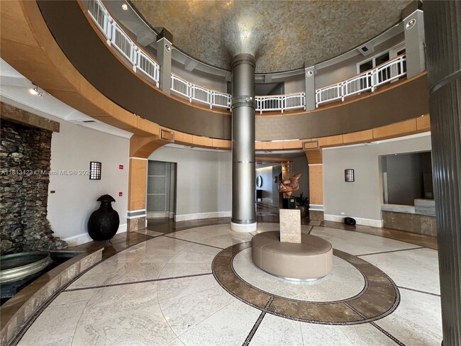 Building Photo - 848 Brickell Key Dr