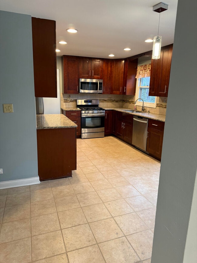 Building Photo - 1471 Brandywyn Ln