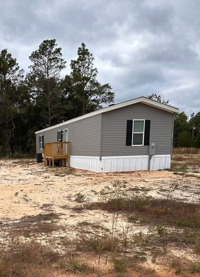 Building Photo - BRAND NEW-3 Bedroom / 2 Bath