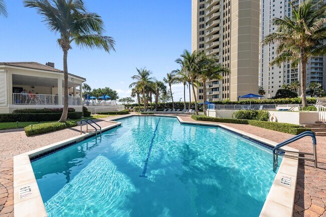 Building Photo - 3000 N Ocean Dr