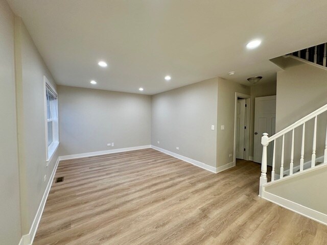 Building Photo - 1711 Whispering Oaks Dr