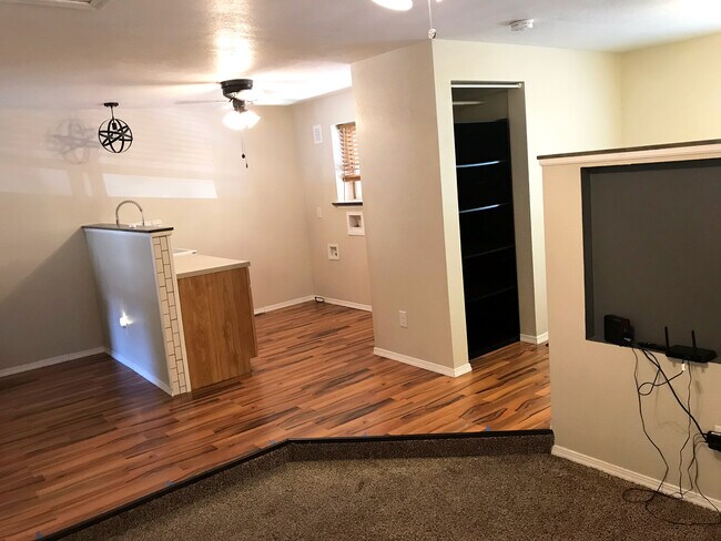 Building Photo - 5987 Flower St