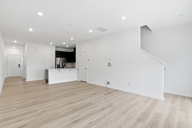 Building Photo - 10608 Brookside Reserve Rd