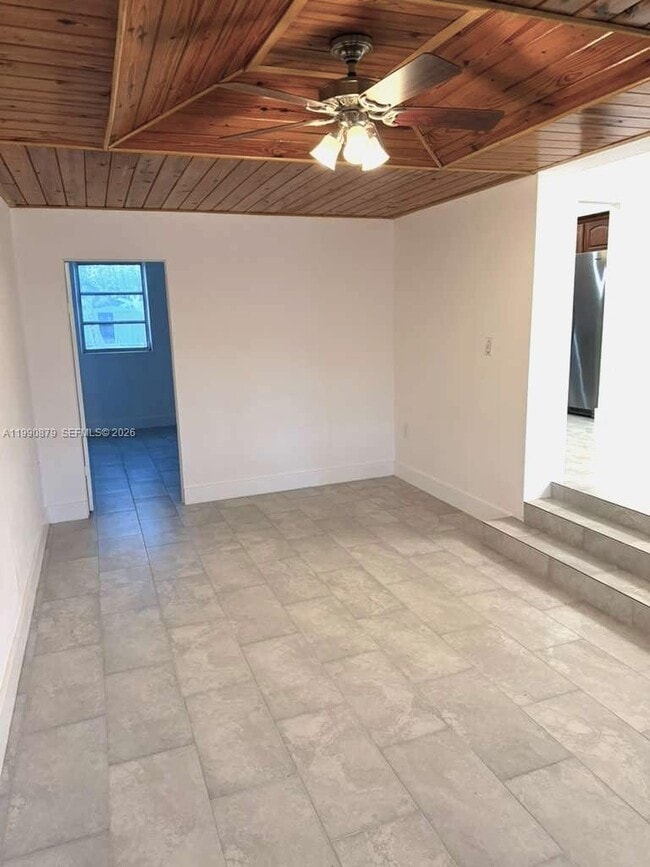 Building Photo - 6339 SW 32nd St