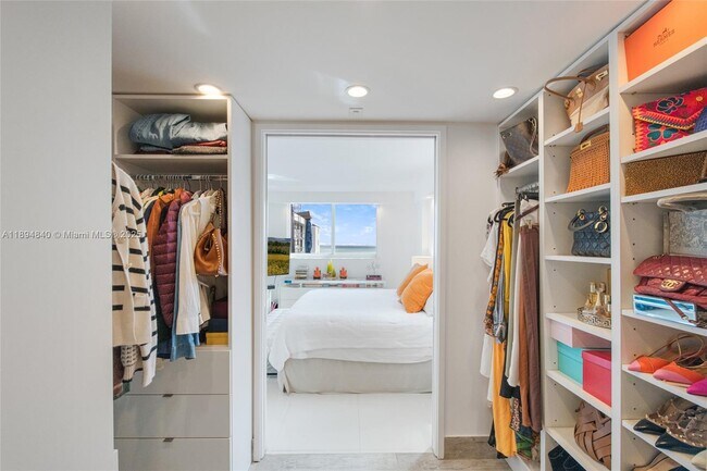 Building Photo - 401 Ocean Dr