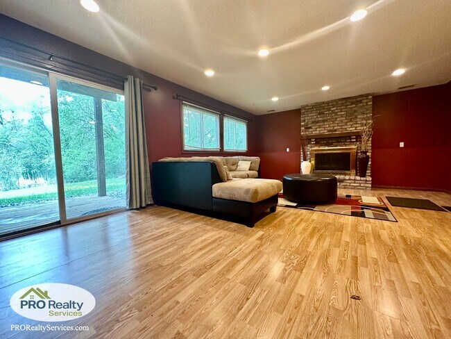 Building Photo - 13350 Timber Crest Dr