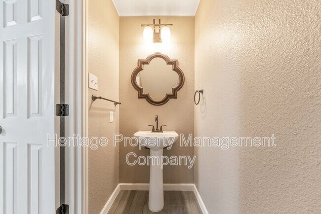 Building Photo - 219 Coriander Bend