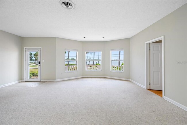 Building Photo - 401 Whitcomb Blvd