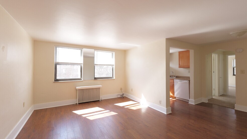 Building Photo - The Oliver