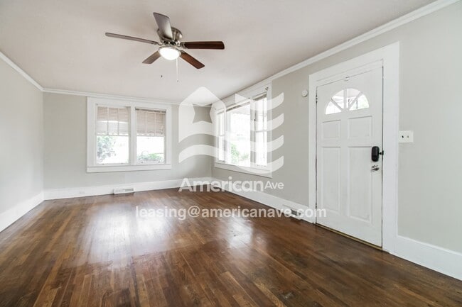 Building Photo - 4213 Ridgewood Ave