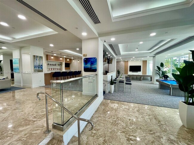 Building Photo - 2670 E Sunrise Blvd