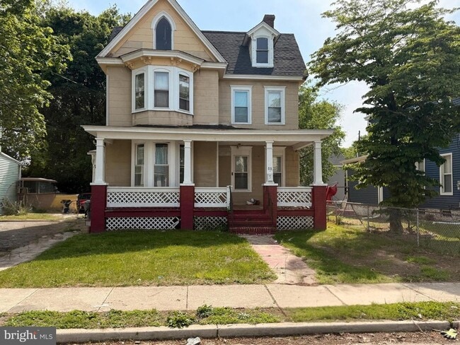 Primary Photo - 88 W Pitman St