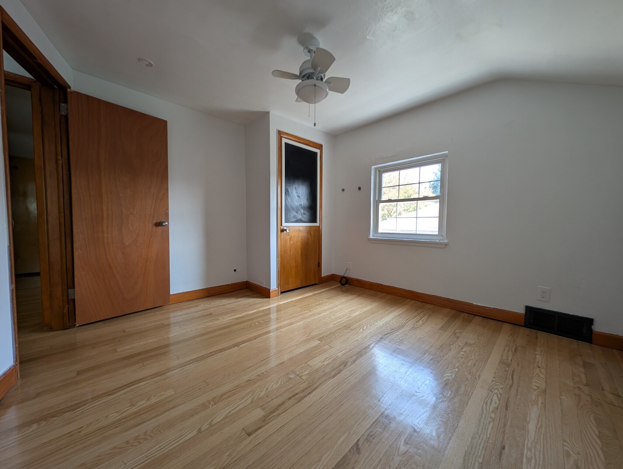 Bed Room #1 - 195 Victory Ln