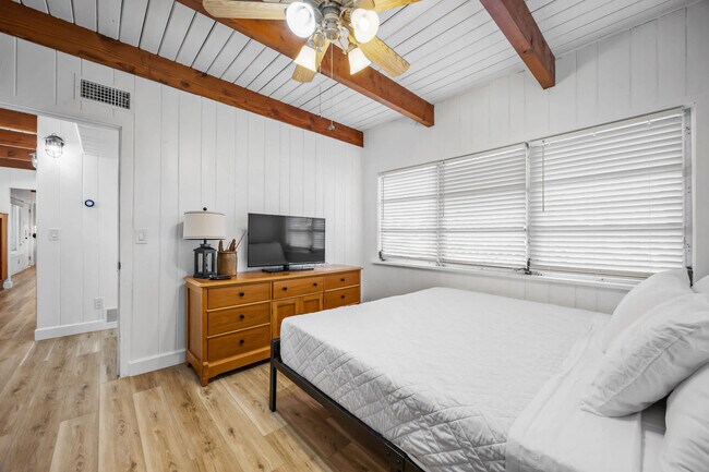 Building Photo - 11560 Dragon Point Dr