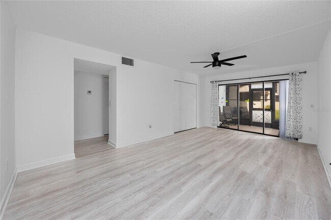 Building Photo - 2207 Belleair Rd