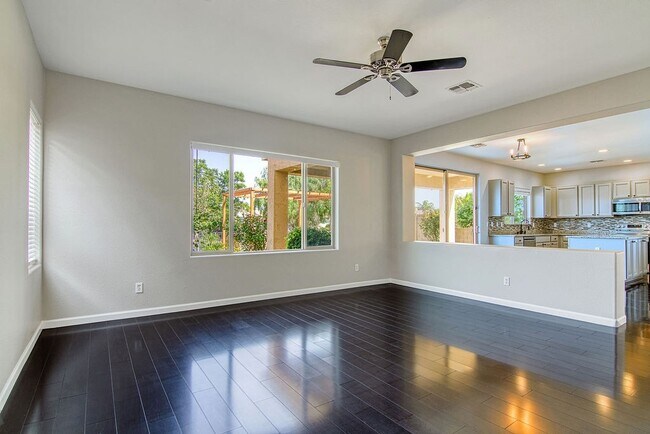 Building Photo - 938 E Indian Wells Pl