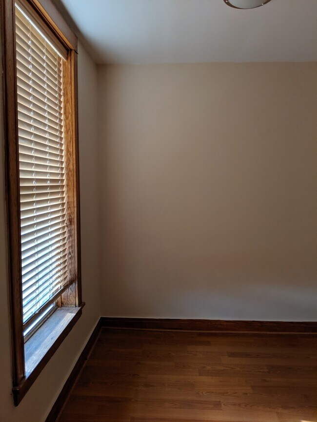 Building Photo - 2731 N Kedzie Ave