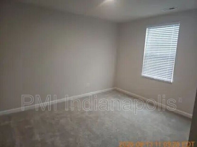 Building Photo - 1854 Cascades Dr