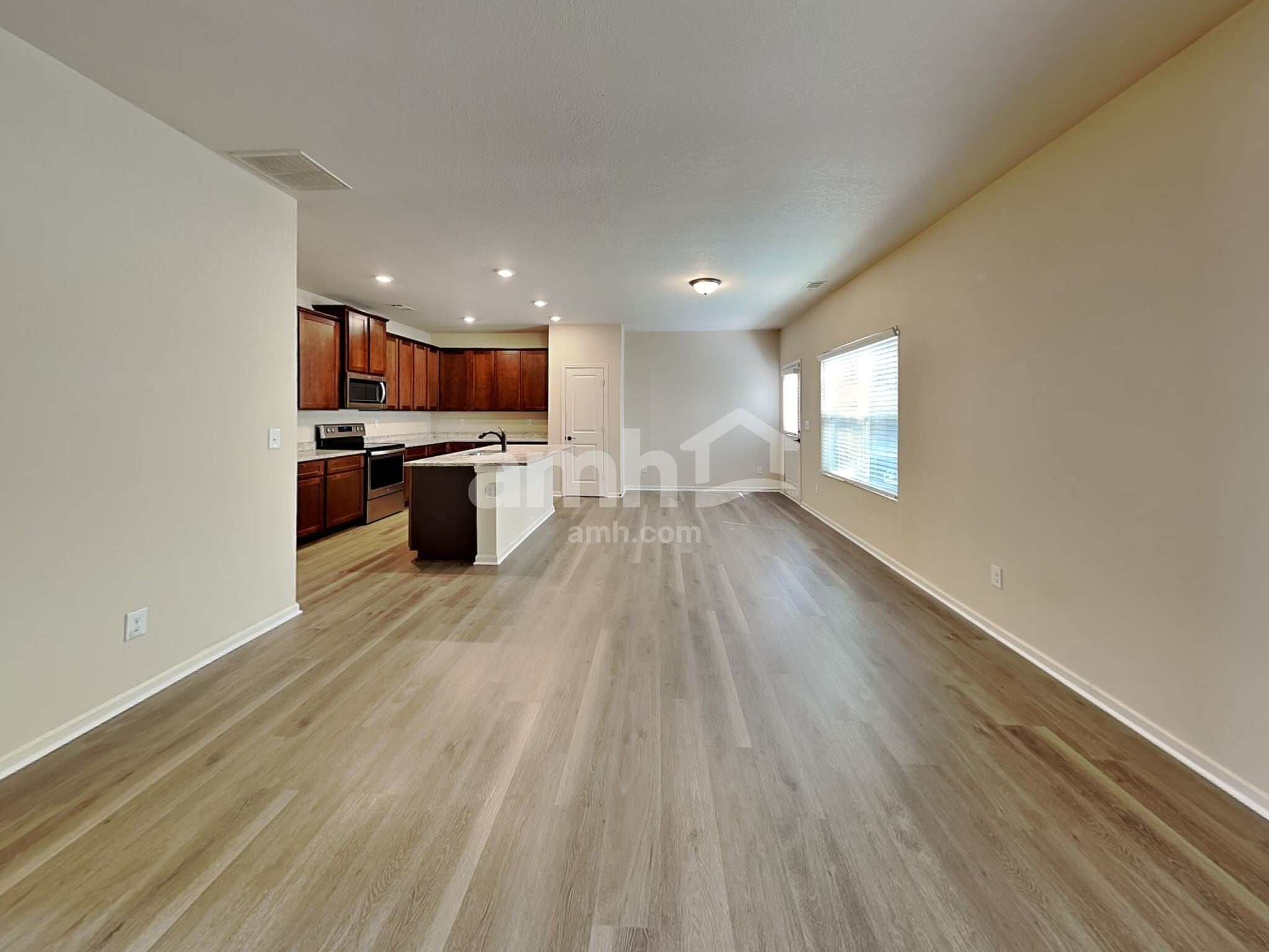 Building Photo - 154 Al Jennah Blvd