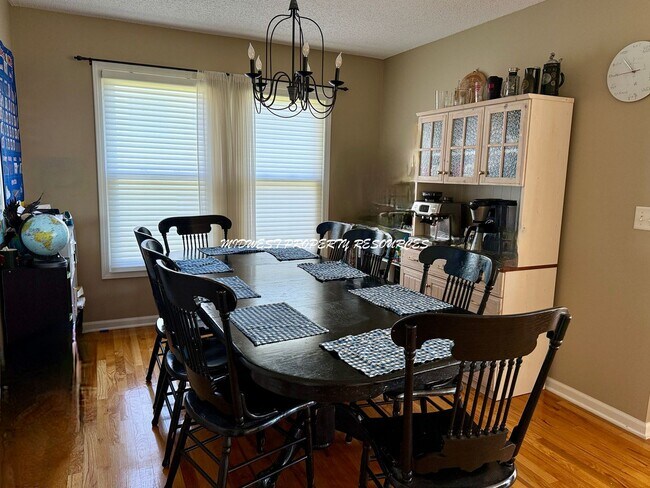 Building Photo - BEAUTIFUL TWO-STORY HOME w/POND VIEWS