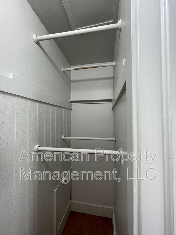 Building Photo - 1227 S College Ave