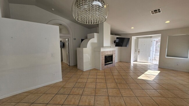 Building Photo - Single story with a POOL in Spring Valley!!!