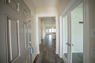 Building Photo - 3006 Tandem Ct