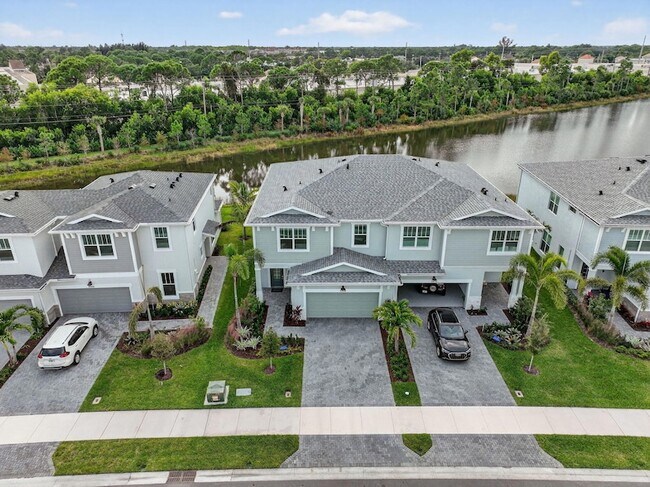 Building Photo - 3552 NW Solange Ct