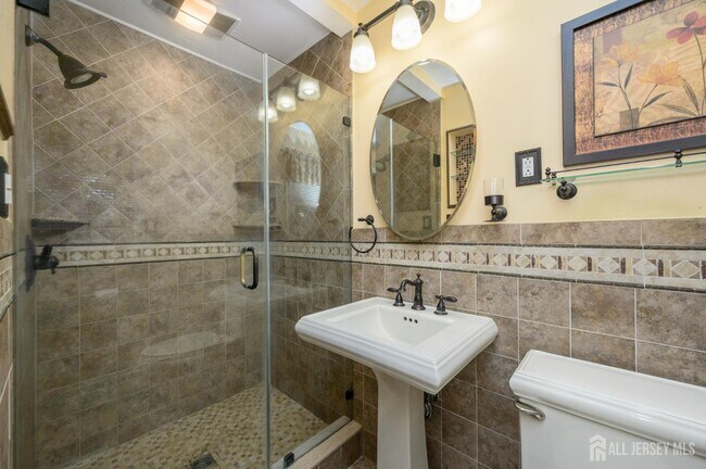 Building Photo - 496 Ragland Dr