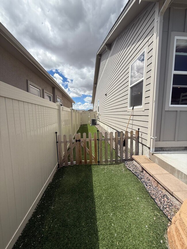 Building Photo - 3 Bedroom Home in Meridian Ranch
