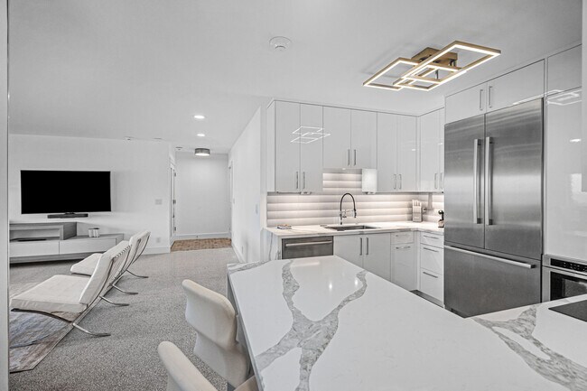 Building Photo - 120 N Ocean Blvd