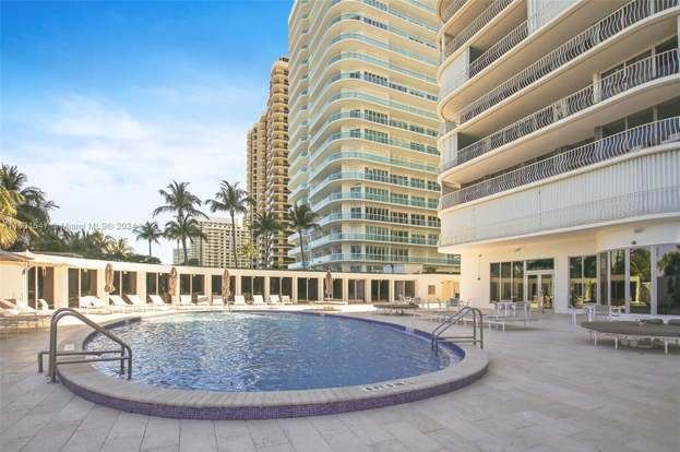 Building Photo - 10155 Collins Ave