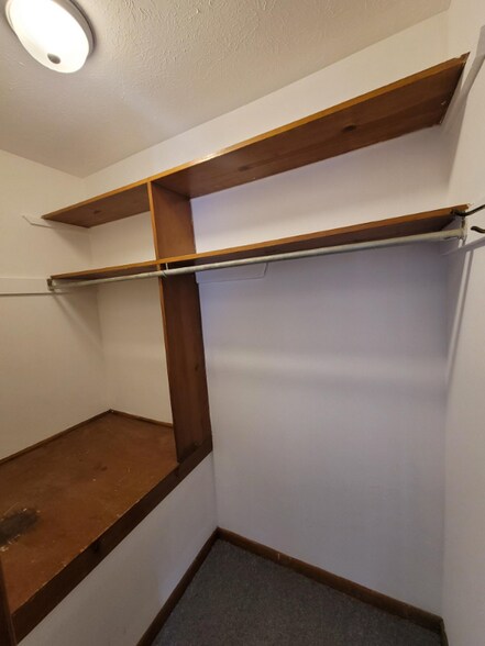 Building Photo - 319 Pershing Ave NE