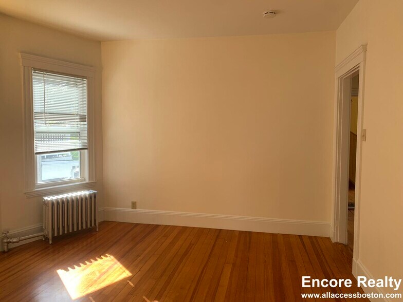 Building Photo - 52 Percival St