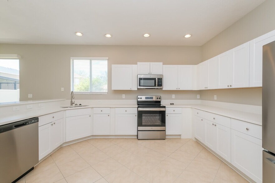 Building Photo - 9133 Bell Rock Pl